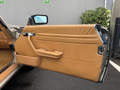Used 1988 Mercedes-Benz 560 SL image 31