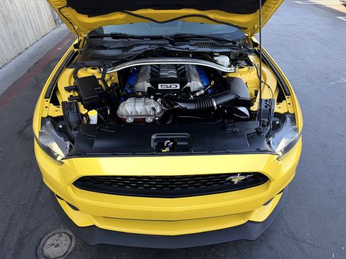 Used 2017 Ford Mustang GT Premium RWD image 24
