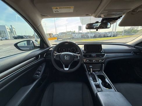 Used 2018 Honda Accord LX image 25