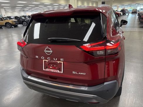 Used 2022 Nissan Rogue SL w/ SL Premium Package image 6