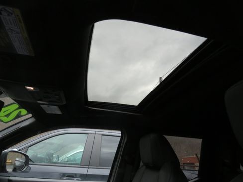 Used 2024 Toyota Tacoma TRD Off-Road w/ TRD Off Road Premium Package image 10