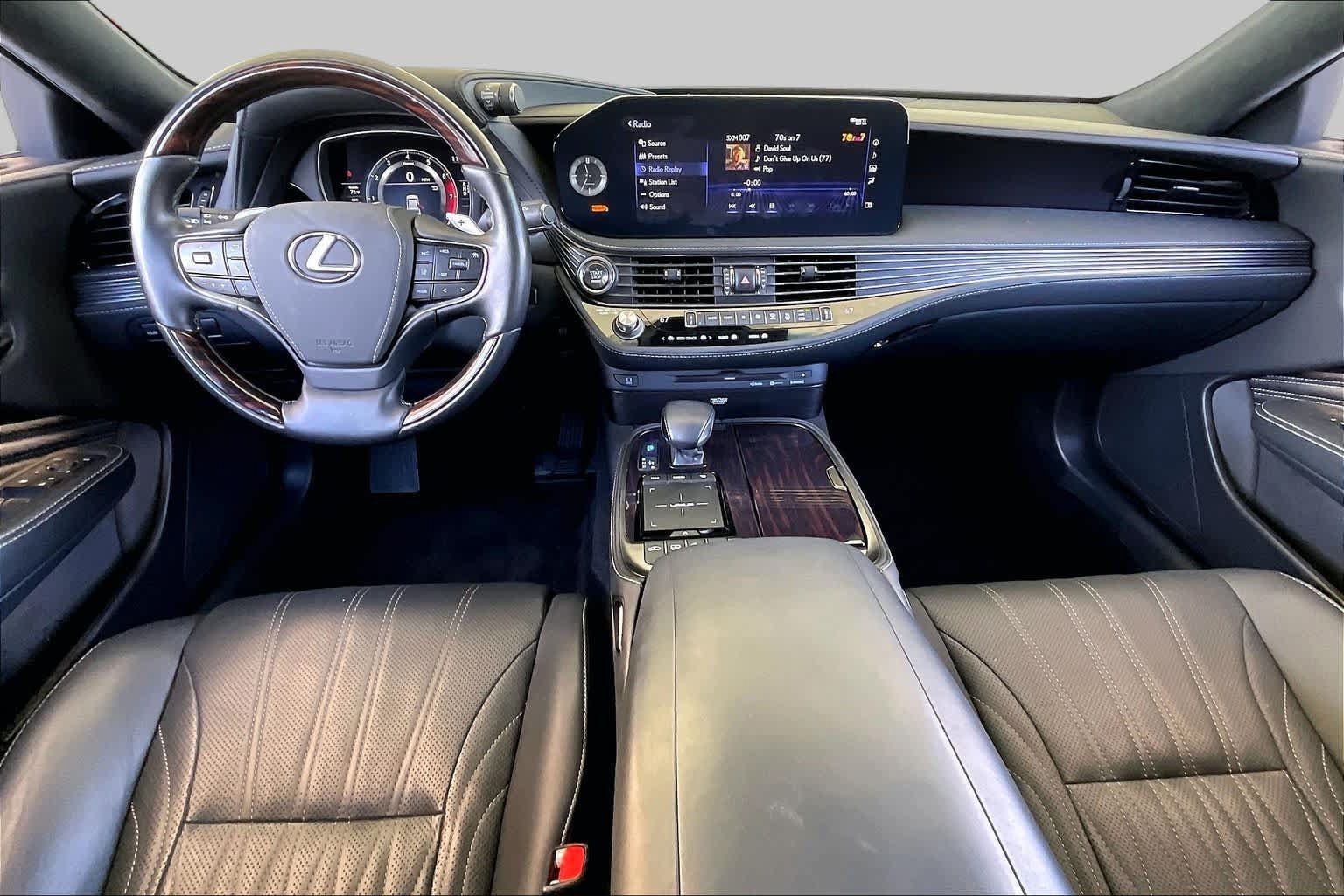 Used 2022 Lexus LS 500 w/ Interior Upgrade Package RWD image 13