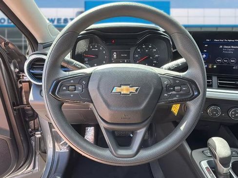 New 2026 Chevrolet Trax LS w/ LS Convenience Package FWD image 14