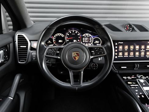 Used 2022 Porsche Cayenne S AWD/4WD image 17