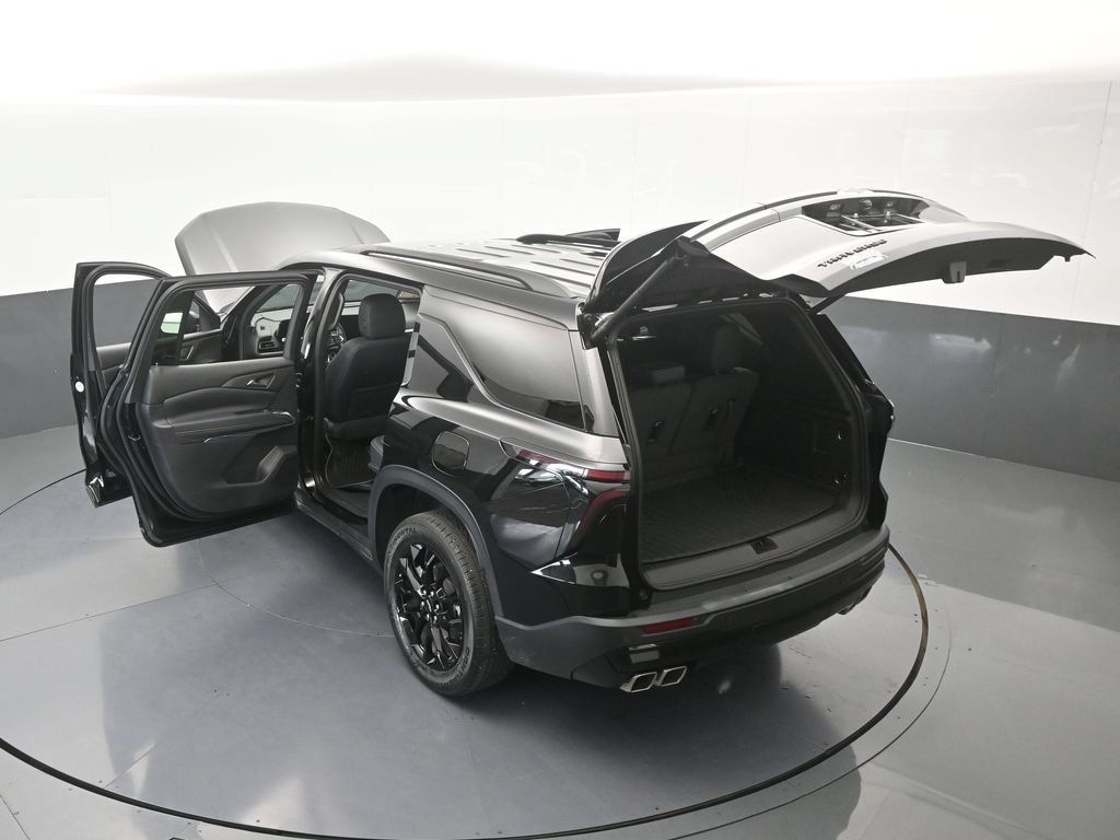 Used 2024 Chevrolet Traverse LT w/ Midnight/Sport Edition FWD image 74