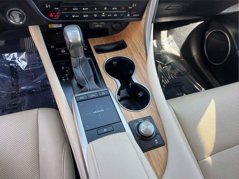 Certified 2022 Lexus RX 350L FWD w/ Premium Package image 34