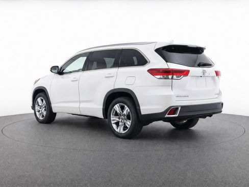Used 2019 Toyota Highlander Limited FWD image 34
