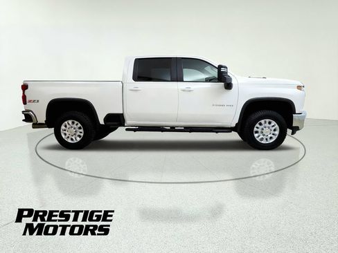 Used 2022 Chevrolet Silverado 3500 LT w/ Convenience Package AWD/4WD image 13