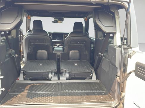 Used 2024 Ford Bronco Badlands w/ Sasquatch Package AWD/4WD image 24