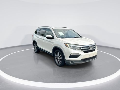 Used 2016 Honda Pilot Elite image 2