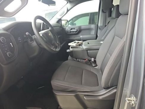 Used 2020 Chevrolet Silverado 1500 Custom w/ Custom Value Package AWD/4WD image 5