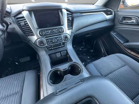 Used 2019 Chevrolet Suburban LS image 3