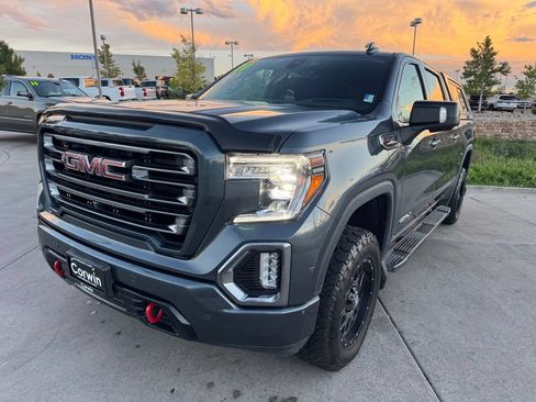 Used 2020 GMC Sierra 1500 AT4 w/ AT4 Premium Package AWD/4WD image 3