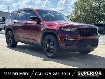 Used 2023 Jeep Grand Cherokee Limited w/ Black Appearance Package