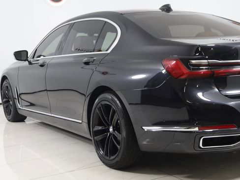 Used 2022 BMW 750i xDrive w/ Luxury Rear Seating Package image 33