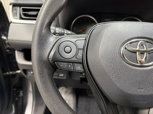 Used 2021 Toyota RAV4 XLE image 16
