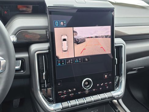 New 2026 GMC Yukon Elevation w/ Elevation Premium Package AWD/4WD image 23