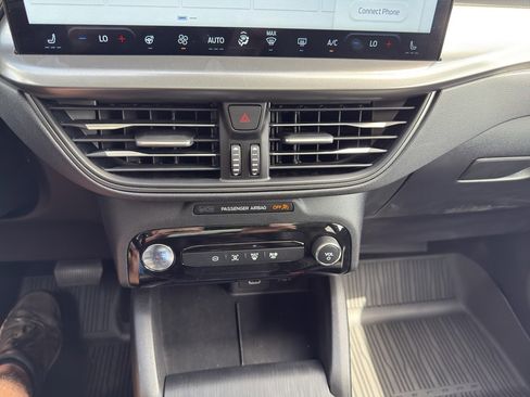 New 2025 Ford Escape SE image 22