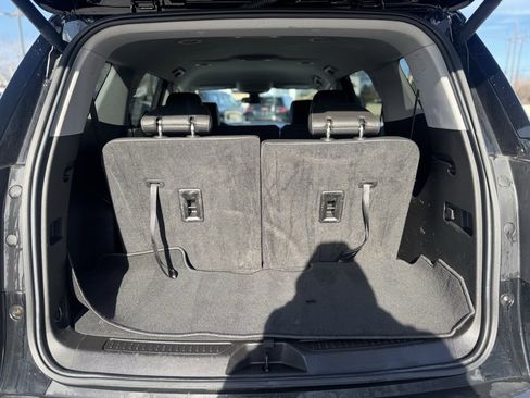 Used 2023 GMC Acadia SLT image 5