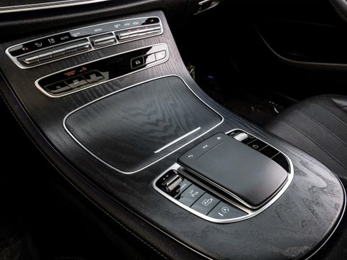 Used 2022 Mercedes-Benz E 350 Sedan image 25