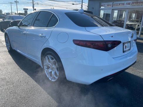 Used 2020 Alfa Romeo Giulia Ti image 5