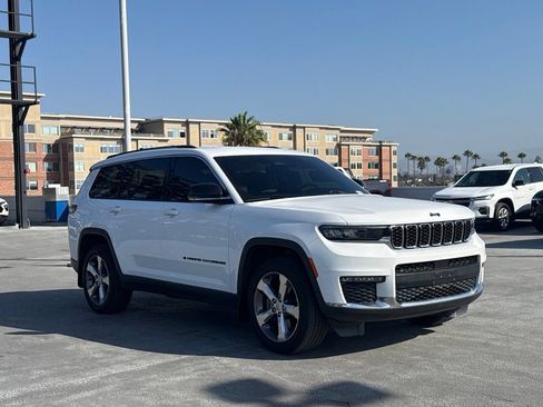 Used 2021 Jeep Grand Cherokee L Limited AWD/4WD image 3