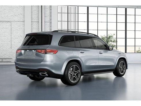 Used 2025 Mercedes-Benz GLS 450 4MATIC image 21