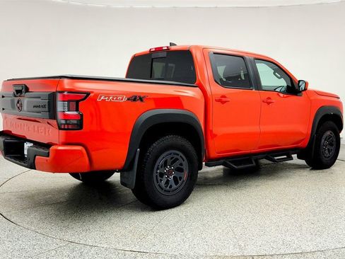 Used 2025 Nissan Frontier PRO-4X image 5