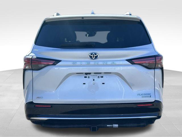 Used 2024 Toyota Sienna Platinum AWD/4WD image 4
