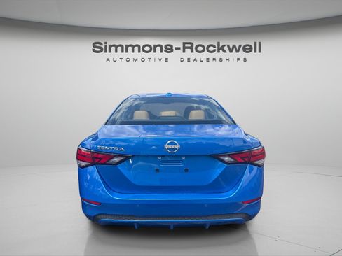 Used 2025 Nissan Sentra SV w/ SV Premium Package FWD image 3