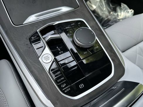 Used 2026 BMW X5 xDrive40i AWD/4WD image 23