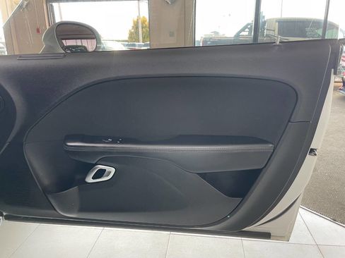 Used 2019 Dodge Challenger SXT w/ Blacktop Package image 19