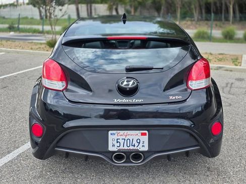 Used 2015 Hyundai Veloster Turbo FWD image 41