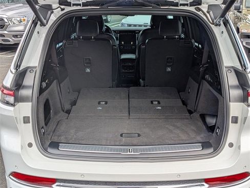 Certified 2021 Jeep Grand Cherokee L Overland w/ Luxury Tech Group IV image 32