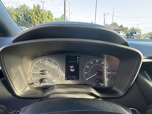 Used 2025 Toyota Corolla SE FWD image 18