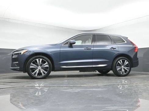 Used 2023 Volvo XC60 B5 Plus AWD/4WD image 36