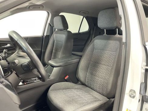 Used 2022 Chevrolet Equinox LT image 11
