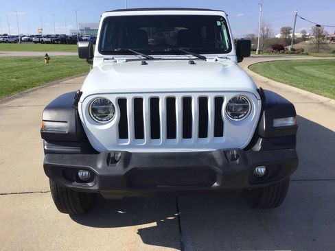 Used 2021 Jeep Wrangler Unlimited Sport AWD/4WD image 2