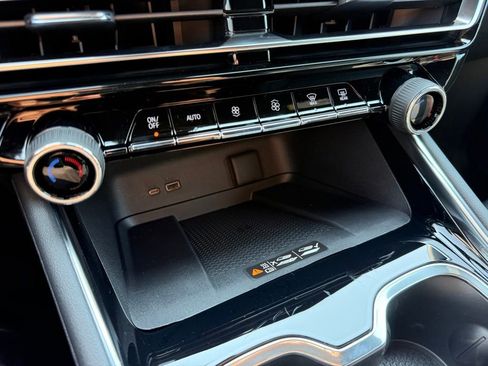 New 2026 Chevrolet Traverse LT w/ Enhanced Driving Package FWD image 25