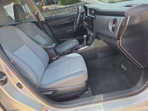 Used 2017 Toyota Corolla XLE FWD image 21
