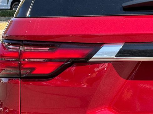 Used 2022 Chevrolet Traverse Premier w/ LPO, Floor Liner Package image 51