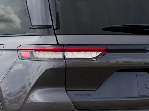 New 2025 Jeep Grand Cherokee Summit image 47