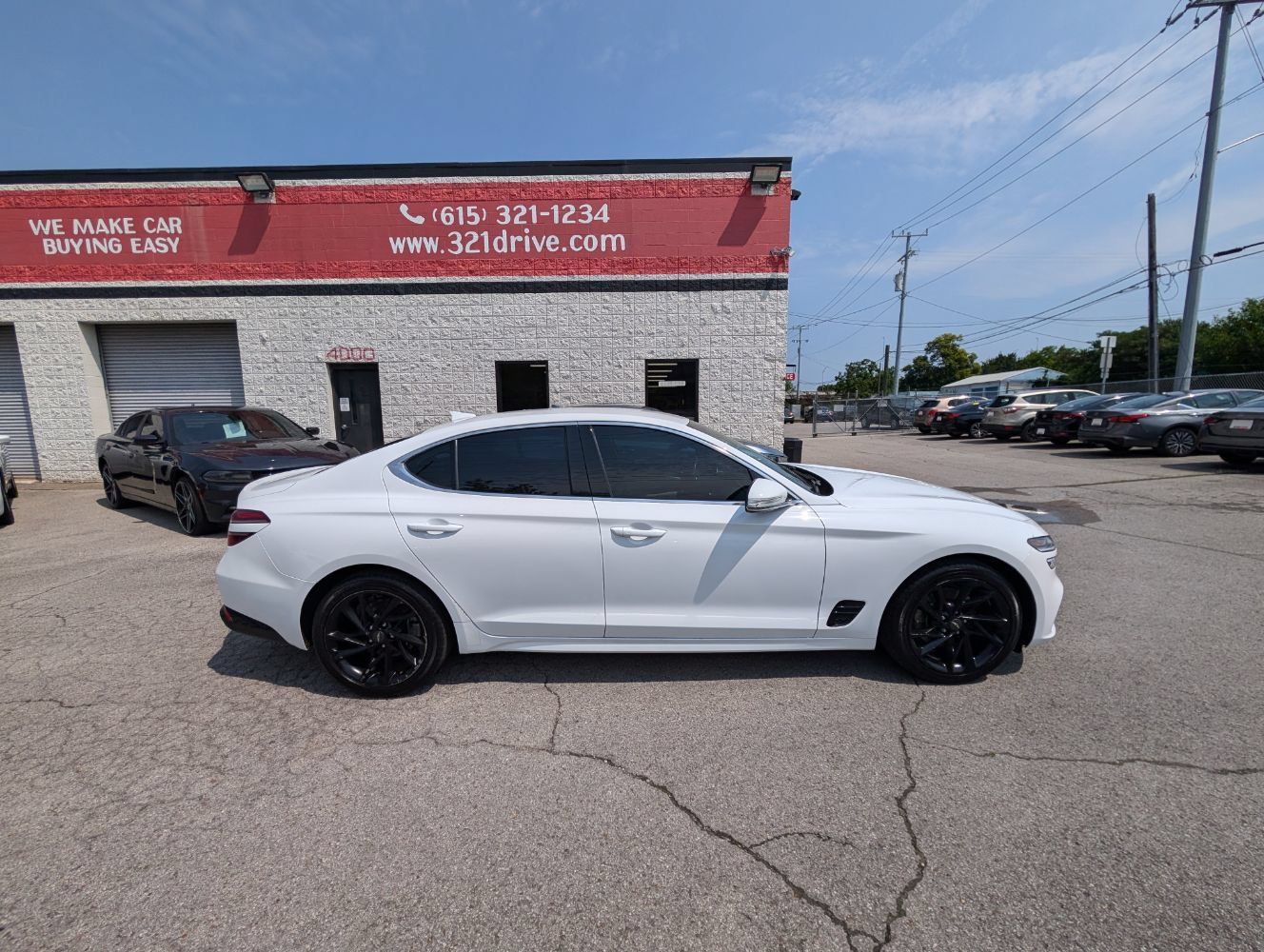 Used 2022 Genesis G70 2.0T RWD image 5