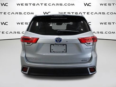 Used 2017 Toyota Highlander Limited Platinum image 4