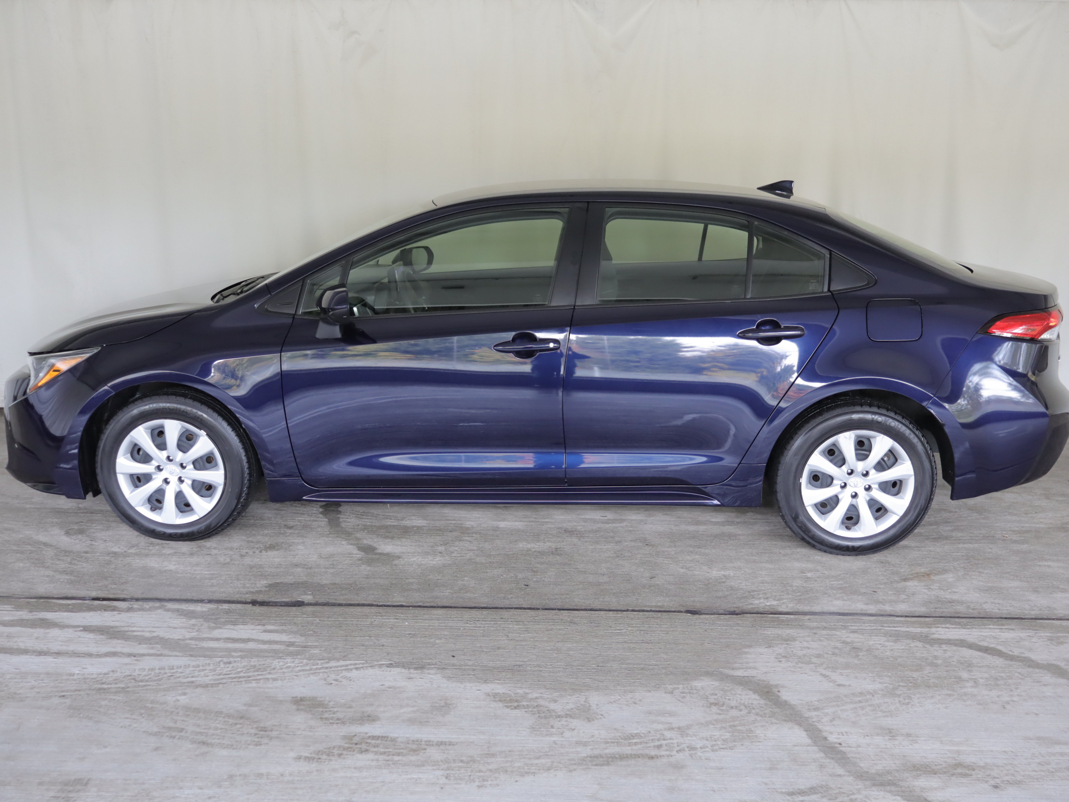 Used 2024 Toyota Corolla LE FWD image 23