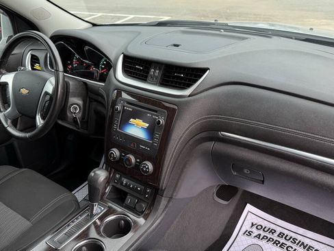 Used 2016 Chevrolet Traverse LT AWD/4WD image 18