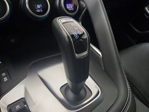 Used 2020 Jaguar E-PACE R-Dynamic SE image 16