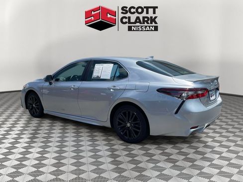 Used 2024 Toyota Camry SE FWD image 4