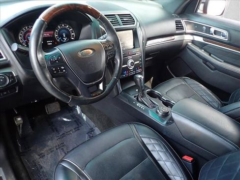 Used 2016 Ford Explorer Platinum AWD/4WD image 11
