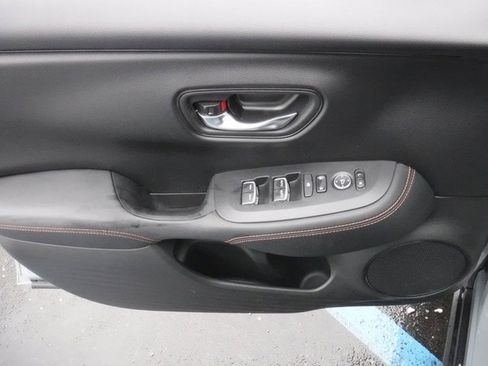 Used 2023 Honda HR-V Sport image 11